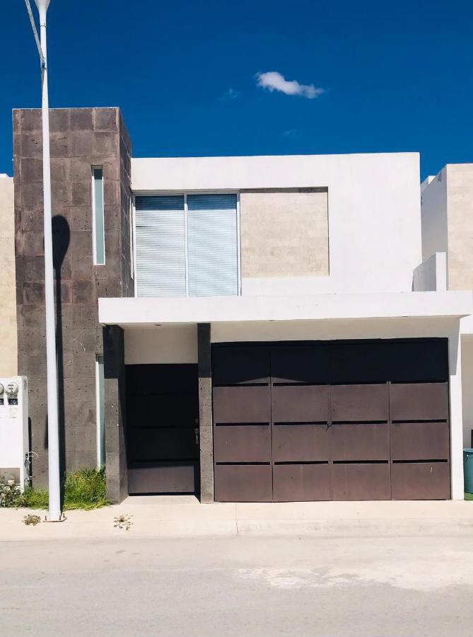 Casa Grande Y Comoda Cerca De Zona Industrial San Luis Potosi Exterior photo